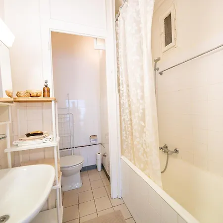 Appartement Beautiful Central Steps From Lake And Water Jet *