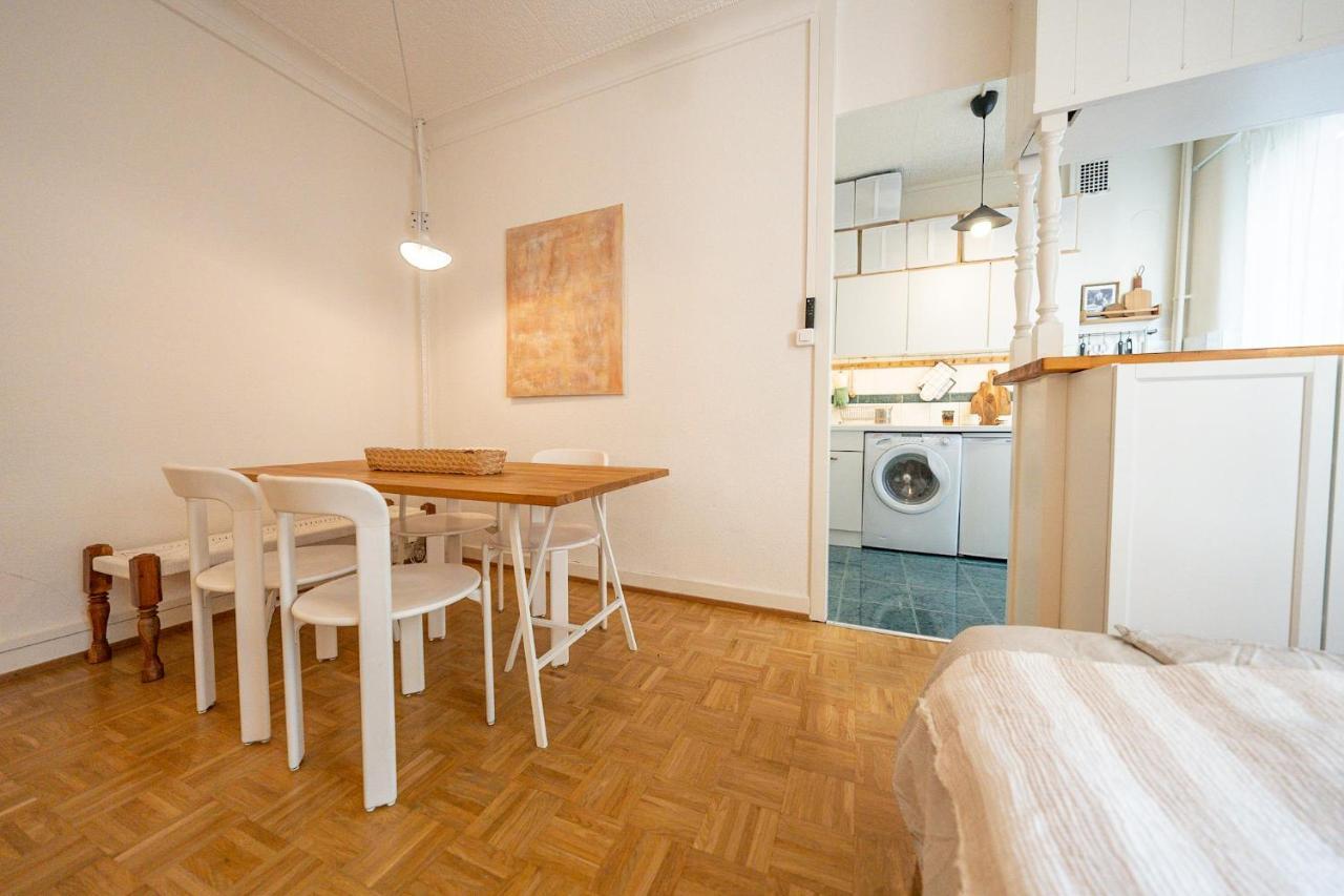 Apartamento Beautiful Central Steps From Lake And Water Jet *