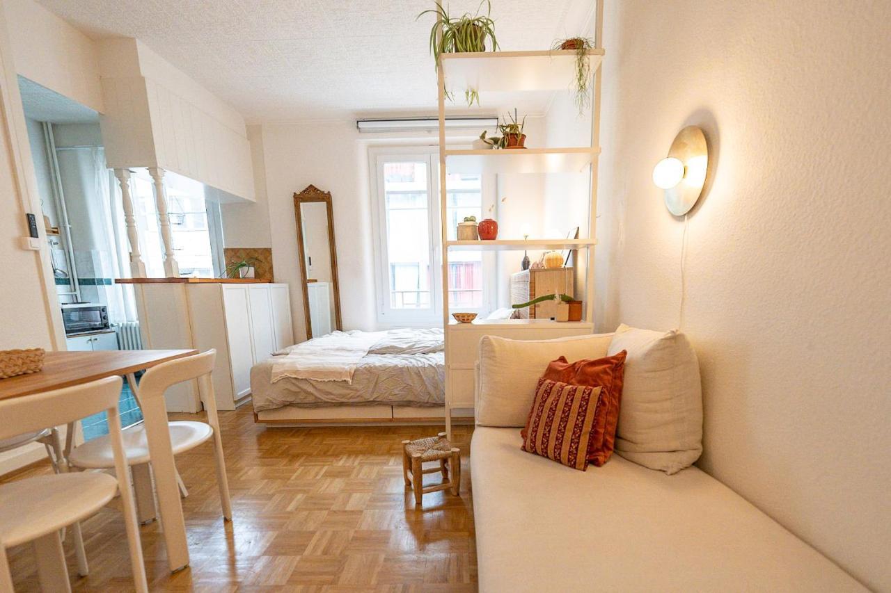 Beautiful Central Steps From Lake And Water Jet Apartamento