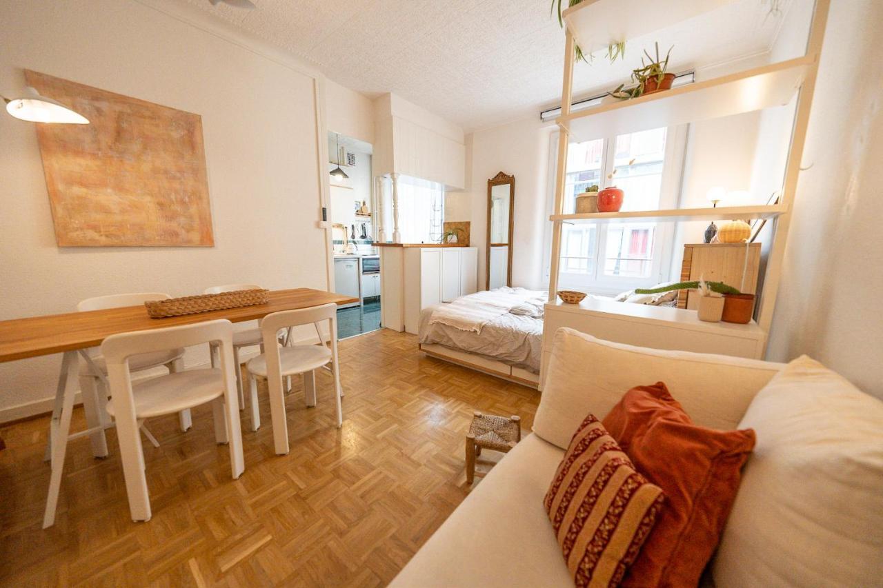 Beautiful Central Steps From Lake And Water Jet Apartamento